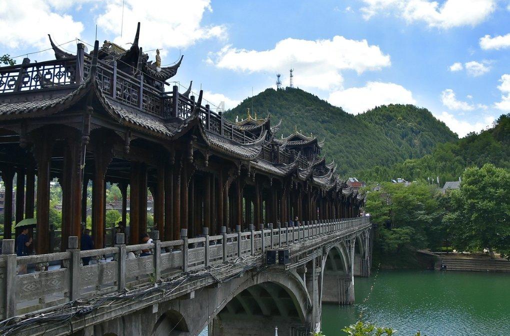 在挑选家具的时候，应该注意哪些问题？游戏画面